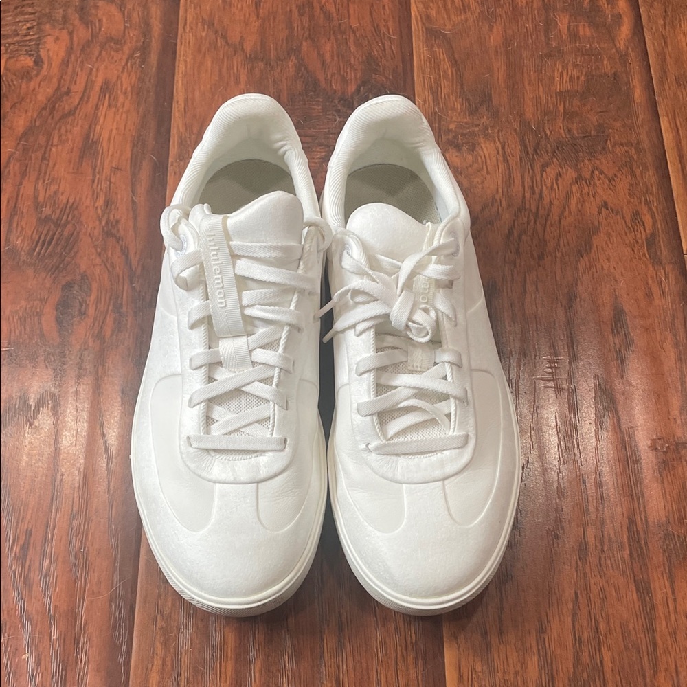 Lululemon Womens Cityverse sneakers size 10 Leather